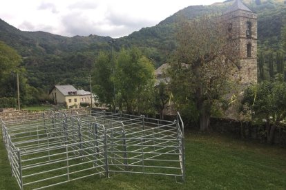 Imatge dels preparatius per a la celebració de la fira.