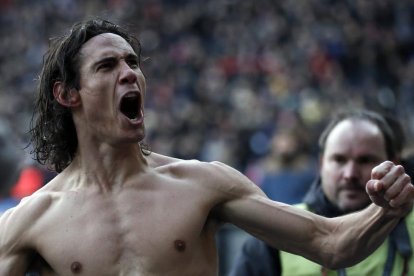 Cavani celebrant el seu gol d’ahir davant del Montpeller.