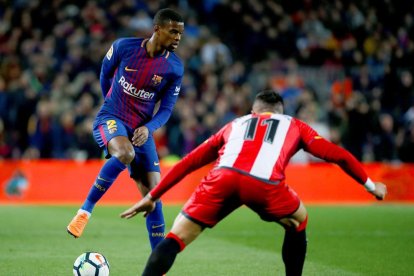 El lateral portuguès va patir la lesió al tram final del partit davant el Girona.