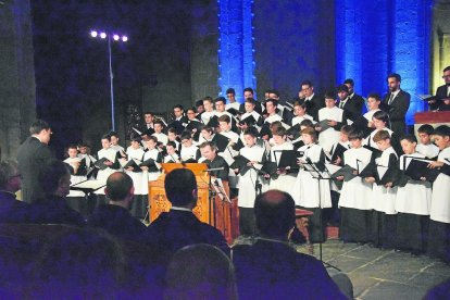 Concierto inaugural en La Seu con la Escolania de Montserrat.