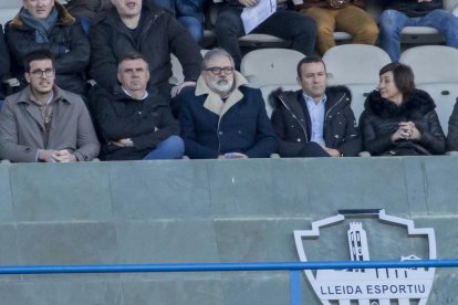 Xemi, Mousa, Víctor Vidal y Albístegui, cabizbajos al final del partido, tras consumarse la derrota ante el Espanyol B en el tiempo añadido.