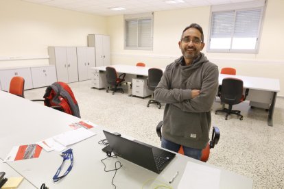 Gaspar Oriol, un dels dos empleats de Stratesys que des de l’octubre treballen al parc científic.