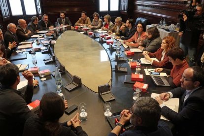 La CUP avisa de que aún se está lejos de un acuerdo para la investidura