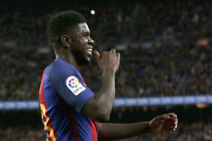 Samuel Umtiti podria passar pel quiròfan per resoldre els problemes al genoll.