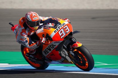 Marc Màrquez ayer durante la primera jornada de entrenamientos en el circuito holandés de Assen.