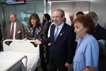 Reñé, durante su visita a la nueva UCI.