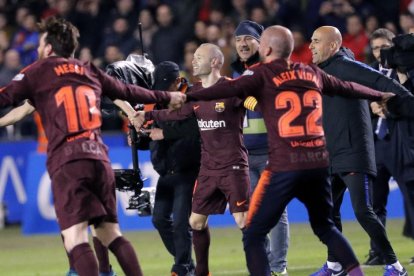 El césped de Riazor fue el escenario improvisado para festejar el título de Liga.