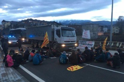 Reobren la N-260 a La Seu després d'un tall de 2 hores