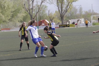 Una jugada del partido de ayer entre el Pardinyes y el Europa.