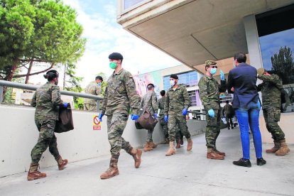 L’Exèrcit va desinfectar ahir la Llar de Sant Josep, en la tercera vegada que es porta a terme aquesta actuació a la residència.