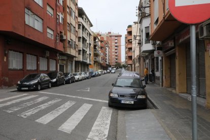 Imagen de la calle Germans Izquierdo, ayer en la Mariola. 