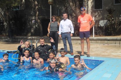 Actividad de buceo de Esportmania en las piscinas de Gardeny el pasado verano.