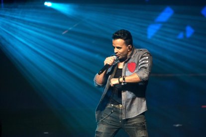 El puertorriqueño Luis Fonsi, durante una actuación en Barcelona.