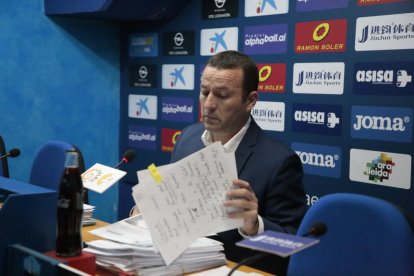 Albert Esteve, presidente del Lleida Esportiu, en una comparecencia pública.