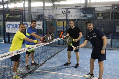 Un partido 2x2, como es habitual, el pasado miércoles en las instalaciones de Pádel Indoor Lleida.