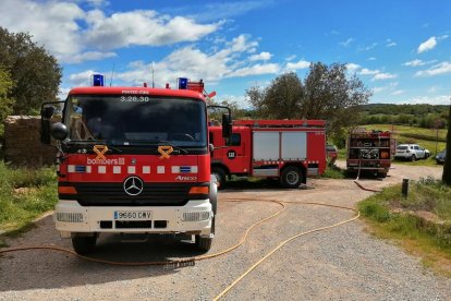 Imatge dels bombers al lloc de l’incendi.