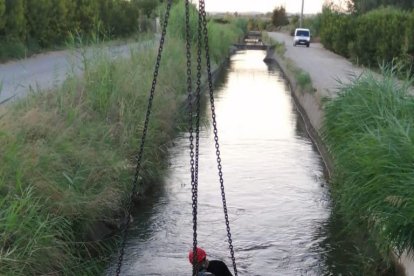 Muere el conductor de un turismo que ha caído al canal de Urgell a la altura de Puigverd de Lleida