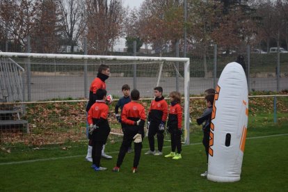 El Lleida Esportiu inició ayer su campus navideño para porteros.