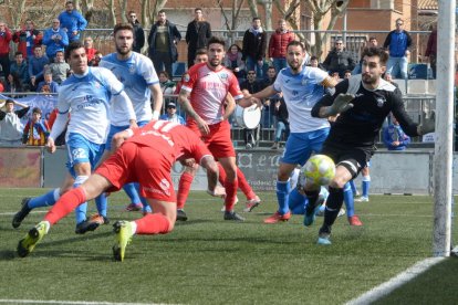 L’afició va intentar empènyer als blaus, però no va ser suficient.