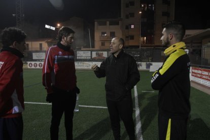 Virgilio Hernández va tenir ahir a la nit el primer contacte amb els seus nous jugadors.