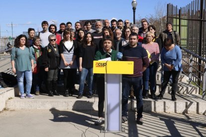 La plana major de la CUP, ahir, a la presentació de la proposta de programa per a les catalanes.