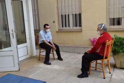 Una de la visitas de ayer en la residencia.