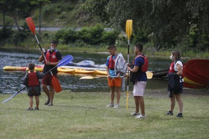 Deportes de aventura a pleno rendimiento a partir del día 15 -  Los deportes de aventura prevén trabajar a pleno rendimiento a partir del día 15. El responsable del sector en el Sobirà, Flòrido Dolcet, explicó que el 90% de las empresas se ha ...