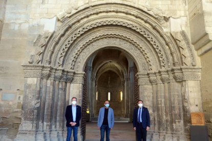 El alcalde, Miquel Pueyo; el presidente de la Diputación de Lleida, Joan Talarn, y el delegado del Govern en Lleida, Joan Farré, han presentado el acto unitario para conmemorar la Diada en Lleida