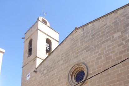 Vista de l'església de Belianes.