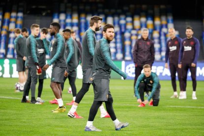 La plantilla del Barça, durant un entrenament previ a un partit de la Lliga de Campions.