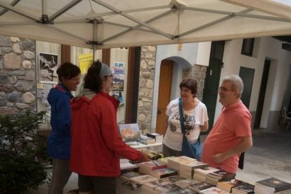 Una parada de llibres en l’edició de l’any passat.