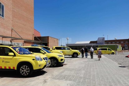 Montan un hospital de campaña en el exterior del Arnau de Vilanova de Lleida.