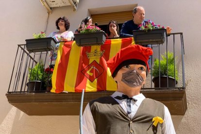 El Tonet (a la foto) i l’Àgueda no es van deixar les màscares.