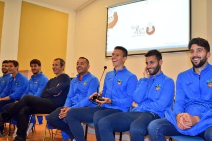 La plantilla s'aferra a l'últim tren contra l'Eixea