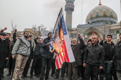 Protestas contra Estados Unidos e Israel en los funerales por el general Soleimani en Teherán.