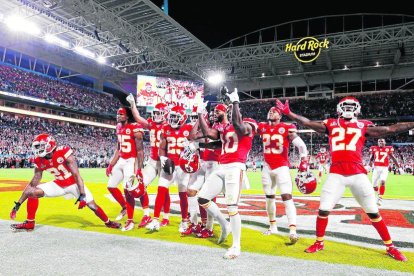 Jugadores de los Kansas City Chiefs celebran su victoria ante San Francisco.