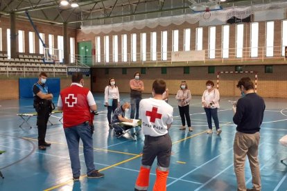 El pabellón Cortes de Aragón de Fraga, equipado por Cruz Roja, acoge actualmente a 16 afectados.