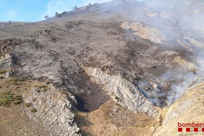 Una vista del foc d'Arties ahir dilluns.