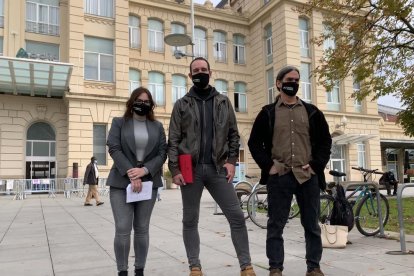 Elena Ferre, Jaume Moya i Sergi Talamonte, en roda de premsa.