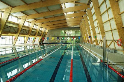 La piscina cubierta de Fraga, donde se erradicarán goteras.