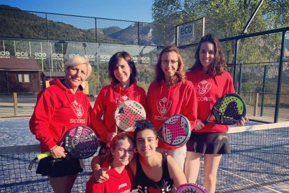 Triomf de l’equip femení sicorista de pàdel