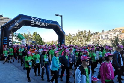 Una caminada i les carreres de 5 i 10 quilòmetres van obrir una jornada en què el moment més emotiu va ser la lectura del manifest a càrrec de dos joves d’Afanoc.