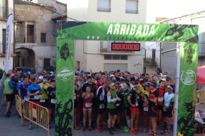 Els participants de la Trail Montpedró, en els moments previs a la disputa de la cursa.