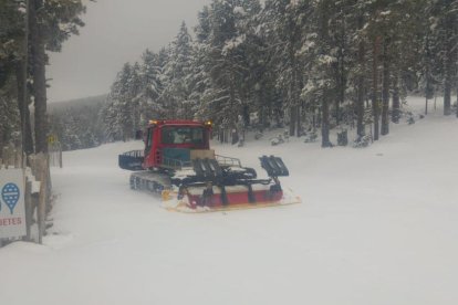 La precipitaciones de nieve dejan más de 30 centímetros en el Pirineo y Tuixent-La Vansa reabre hoy al público