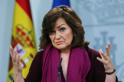 Carmen Calvo, ahir durant la roda de premsa extraordinària al Palau de la Moncloa.