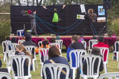 El mag Goyo Muñoz va oferir el primer espectacle de la jornada d’ahir, ‘Txirriskimirriski’.