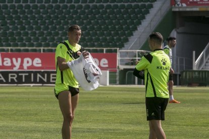 Zotko, en foto de archivo, durante un entrenamiento con el Elche.