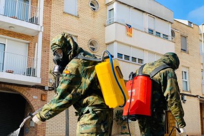 Militares desinfectando las calles de Sant Joan de Vilatorrada