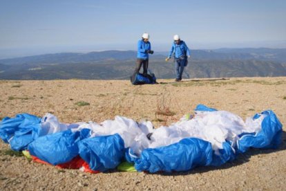 ‘El foraster’ visita en esta ocasión la Vall d’Àger, donde volará en parapente.