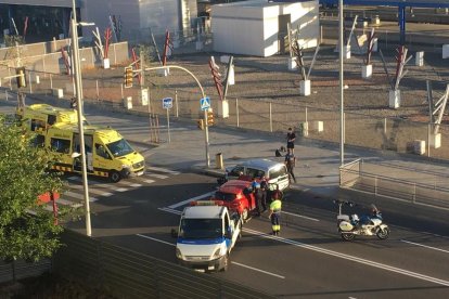 Cuatro heridos en una aparatosa colisión en Príncep de Viana